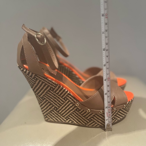 Nude Wedges - Picture 7 of 14